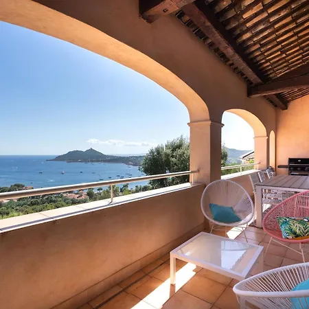 La Cagne - Vue * Saint-Raphaël